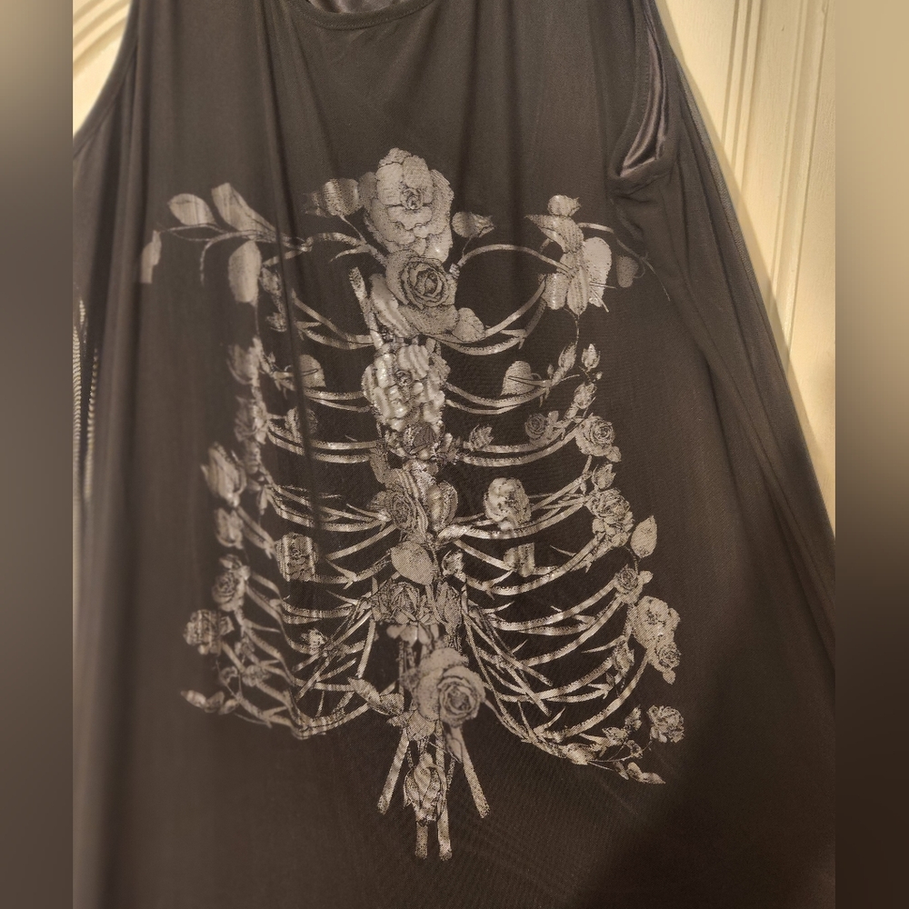 Hot Topic roses ribcage black plus size dress Size 3